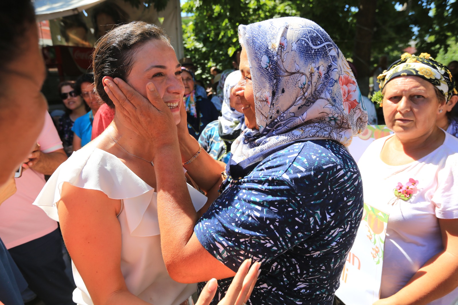 Selçuk Efes Şeftali İle Şenlendi