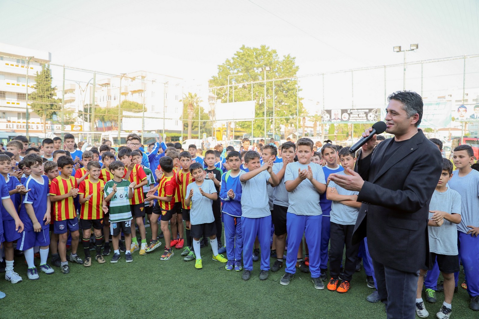 Futbol Şöleninde Kazanan Spor ve Centilmenlik Oldu