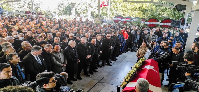 Selçuk Yaşar son yolculuğuna uğurlandı