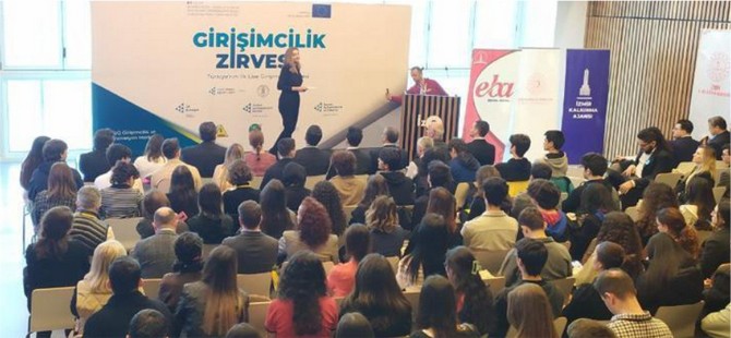 İzmir’de Türkiye'nin İlk “Lise Girişimcilik Zirvesi” Gerçekleştirildi