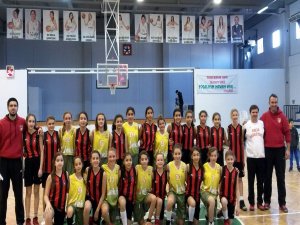 Ekiz Yumurta Foça U12 Takımı Hazırlık Maçlarına Devam Ediyor