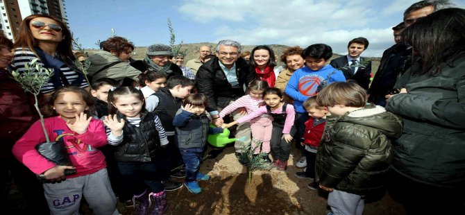 Barış Fidanları Toprakla Buluştu