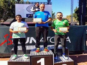 Bayram Genç Sporculara Kök Söktürüyor