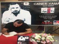 Caner Yaman Kitaplarını Agora Alışveriş Merkezi’nde İmzaladı